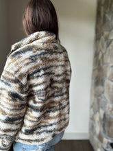 Load image into Gallery viewer, cream+brown sherpa jacket with black denim detailing