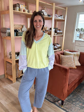 Load image into Gallery viewer, kinsey light denim barrel sweatpants