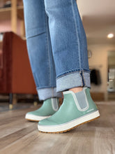 Load image into Gallery viewer, sage waterproof adventure boot