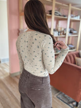 Load image into Gallery viewer, iris meadow snap henley