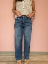 Load image into Gallery viewer, hidden medium dark straight jeans with frayed hem