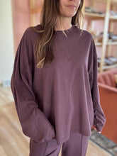 Load image into Gallery viewer, boyfriend oversized plum long sleeve tee