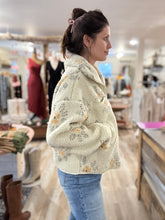 Load image into Gallery viewer, cream daisy zip sherpa