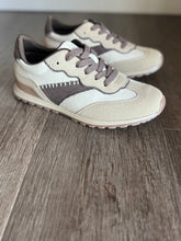 Load image into Gallery viewer, blowfish cream + chocolate sneaker