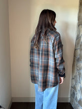 Load image into Gallery viewer, grey camp flannel