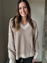 Load image into Gallery viewer, cream two-tone v-neck sweater