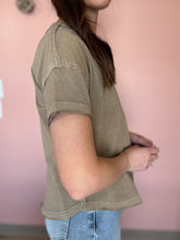 Load image into Gallery viewer, mocha mineral wash tee