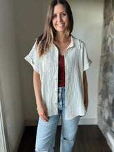 Load image into Gallery viewer, oatmeal short sleeve button down top