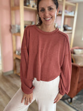 Load image into Gallery viewer, vintage red ribbed pullover