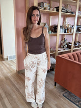 Load image into Gallery viewer, fall floral toile sweatpants