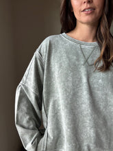 Load image into Gallery viewer, moss mineral washed oversized pullover