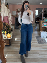 Load image into Gallery viewer, dark wide crop denim