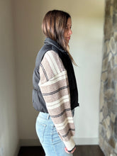 Load image into Gallery viewer, black puffer vest