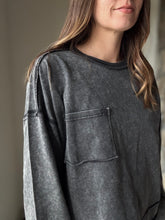 Load image into Gallery viewer, black mineral washed top