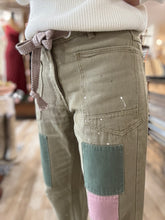 Load image into Gallery viewer, sage vintage painted rope string patched jeans