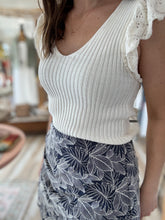 Load image into Gallery viewer, navy+cream foliage jacquard skort