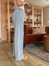 Load image into Gallery viewer, light wash ultra comfy wide leg jeans
