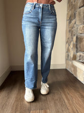 Load image into Gallery viewer, midrise ankle boyfriend cuff jeans