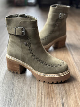 Load image into Gallery viewer, suede khaki whipstitch chunky boot