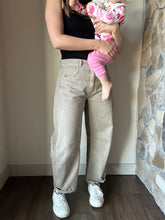 Load image into Gallery viewer, stone cotton barrel jeans