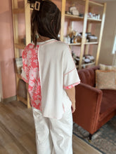 Load image into Gallery viewer, coral floral block top