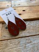 Load image into Gallery viewer, sweet creek summit mini leather teardrop earrings