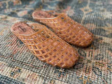 Load image into Gallery viewer, natural jelly mesh slip-on sandal