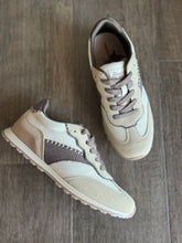 Load image into Gallery viewer, blowfish cream + chocolate sneaker