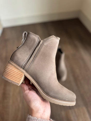 TOMS canteen hailey ankle boot