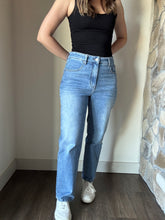 Load image into Gallery viewer, vintage sky straight leg jeans
