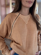 Load image into Gallery viewer, caramel shoulder zip sweatshirt
