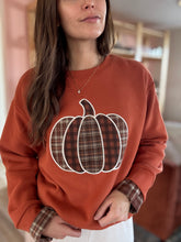 Load image into Gallery viewer, plaid pumpkin sweatshirt