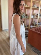 Load image into Gallery viewer, twiggy grey shift dress
