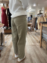 Load image into Gallery viewer, sage vintage painted rope string patched jeans