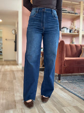 Load image into Gallery viewer, hidden date night dark wash denim