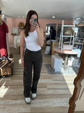 Load image into Gallery viewer, hidden brown cheetah straight leg denim