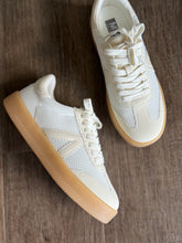 Load image into Gallery viewer, solas two-tone cream + white sneakers