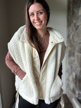 Load image into Gallery viewer, scout it out cream teddy vest
