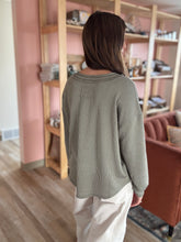 Load image into Gallery viewer, lola long sleeve sage pullover