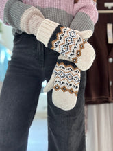 Load image into Gallery viewer, cream, black + camel nordic mittens