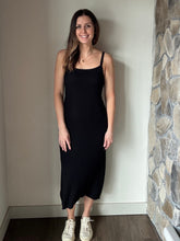 Load image into Gallery viewer, off the grid black ribbed midi dress