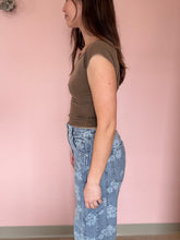 Load image into Gallery viewer, mocha cut boat neck tee