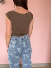 Load image into Gallery viewer, mocha cut boat neck tee