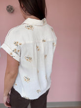 Load image into Gallery viewer, floral embroidered cotton button down
