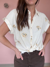 Load image into Gallery viewer, floral embroidered cotton button down