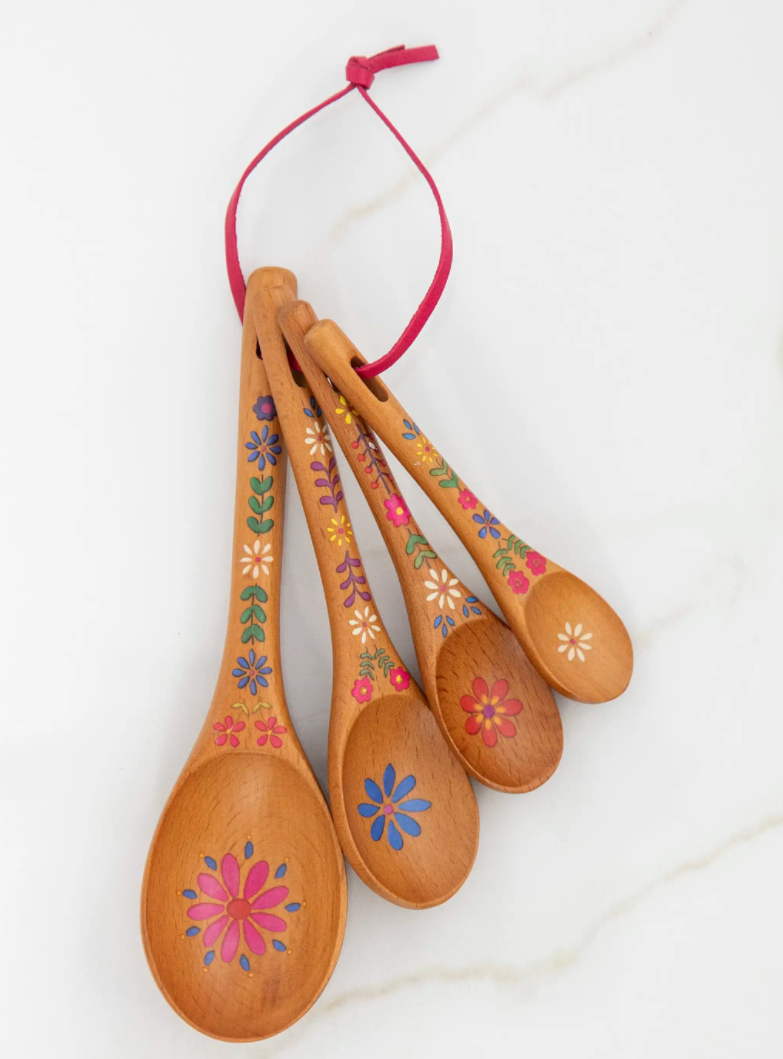 natural life folk flower wooden measuring spoons, set of 4