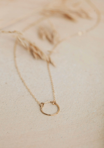 hello adorn full circle necklace