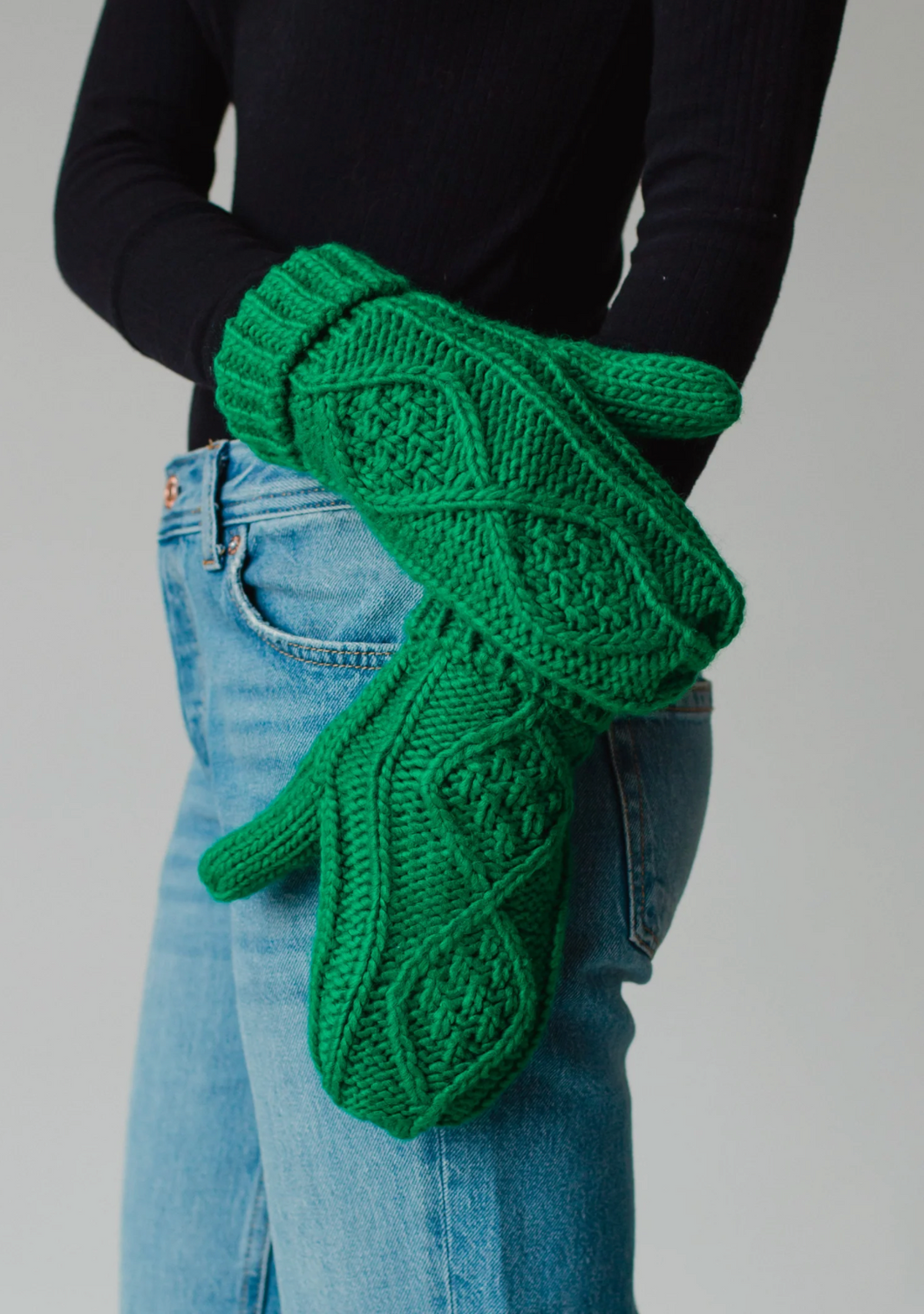 kelly green cable mittens