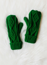 Load image into Gallery viewer, classic green cable mittens