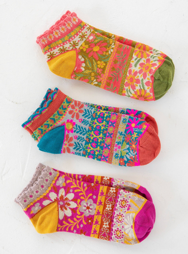 natural life cozy floral ankle socks